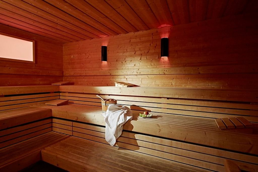 Read more about the article Infrared Sauna for Athletes: How it Can Improve Performance